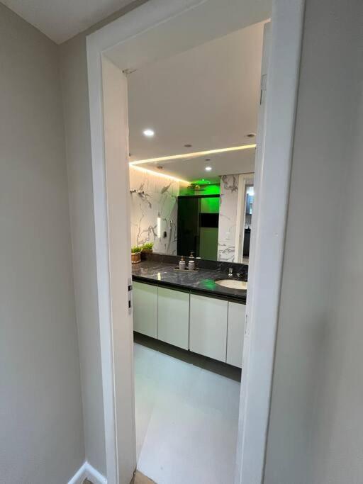 Lindo Apartamento Para Familia Ondina Apart Hotel Salvador Exterior photo